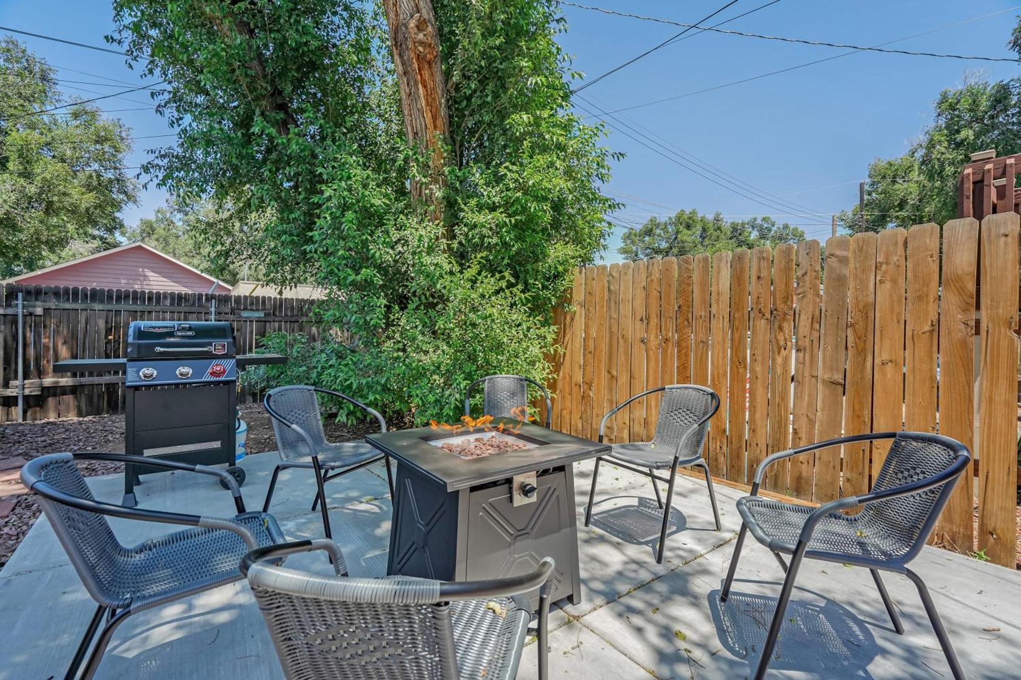 Villa Neighborly Heights - Downtown King Bbq Fire Pit Colorado Springs Exterior foto